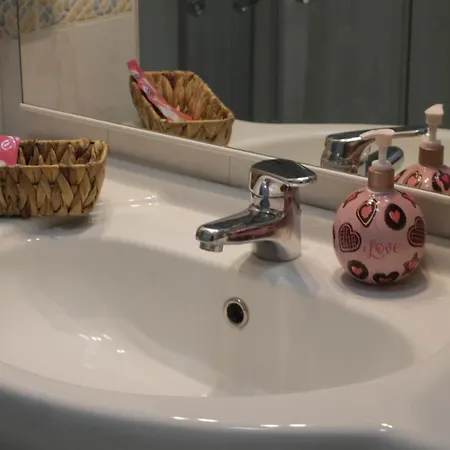 Casa Prilla Metro Materdei Homestay *