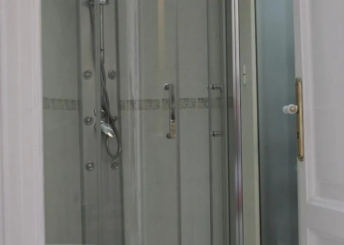 Casa Prilla Metro Materdei 民宿 那不勒斯