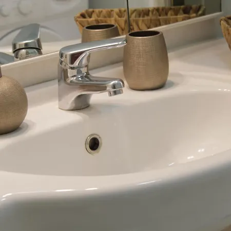Homestay Casa Prilla Metro Materdei *