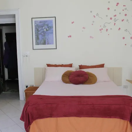 Casa Prilla Metro Materdei Homestay Naples